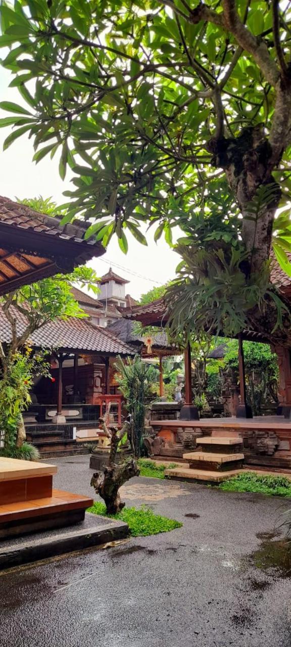 Nugraha Guesthouse 1 Ubud  Exterior photo