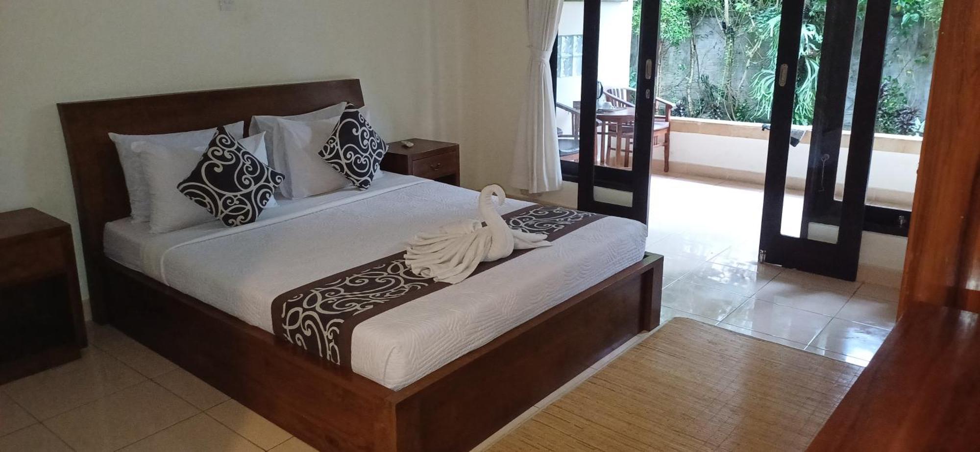 Nugraha Guesthouse 1 Ubud  Exterior photo