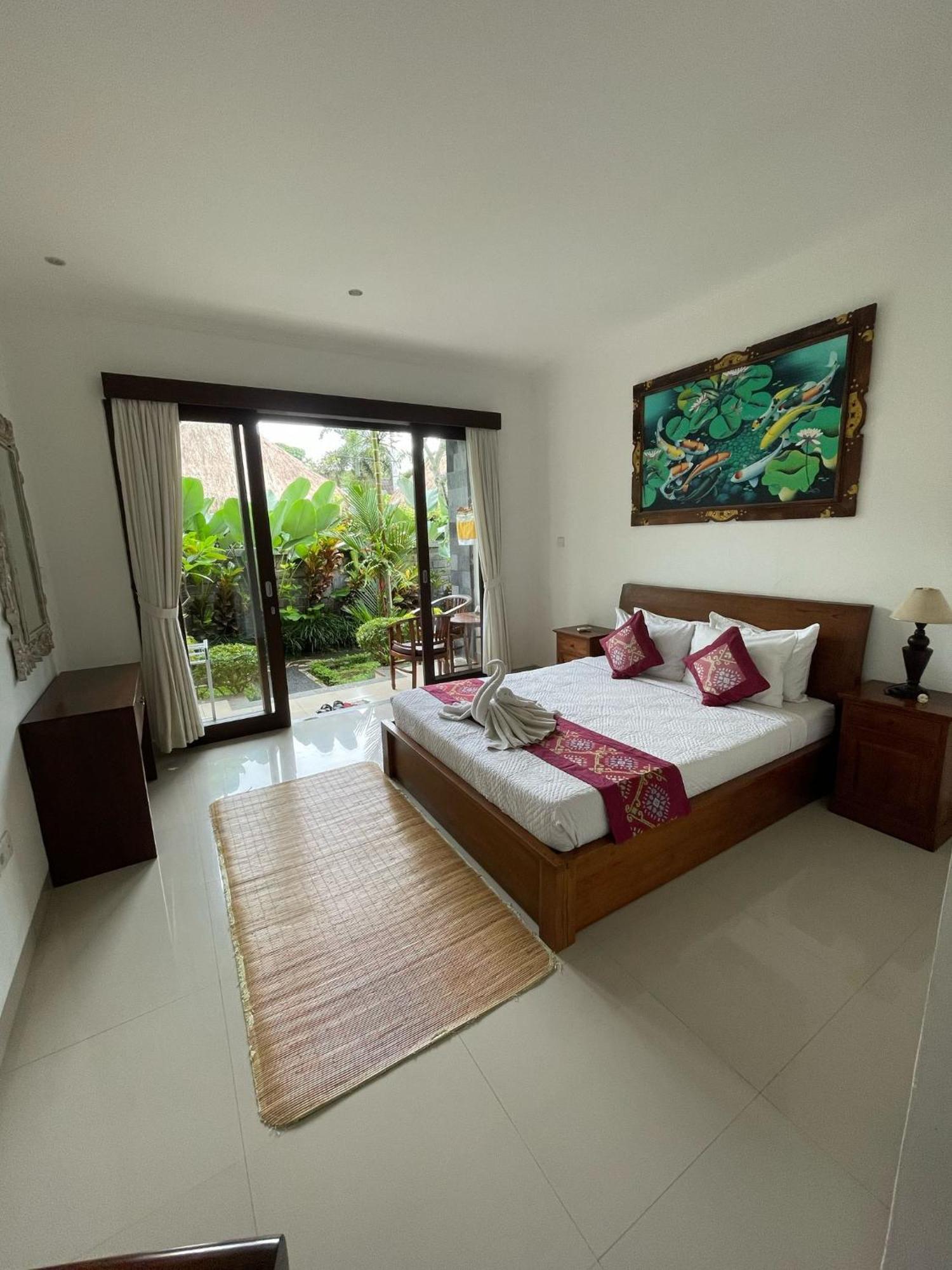 Nugraha Guesthouse 1 Ubud  Exterior photo